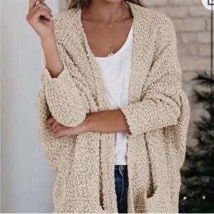 ON THE ROAD | Oversized Cream Cozy Cardigan Sweater Women’s Size S/M